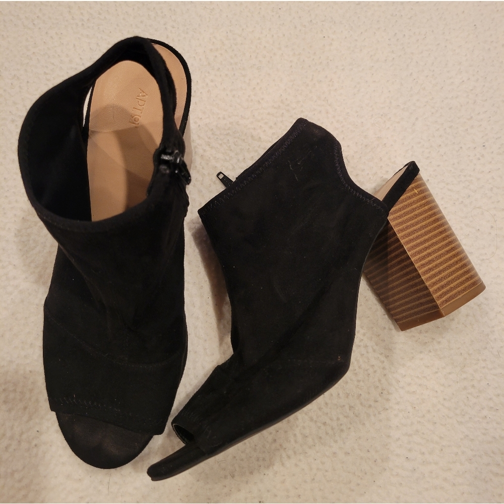 Apt 9 Suede Open Toe Block Heel Sandals, Size 8